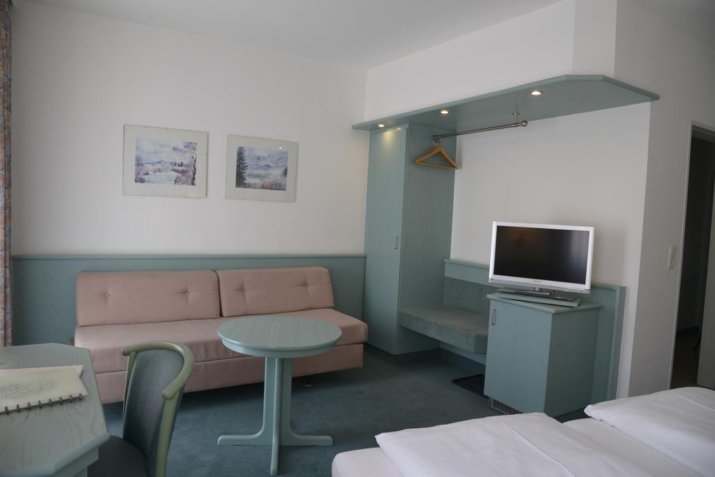 Hotel Till Eulenspiegel - Nichtrauchhotel - Garni Würzburg Buitenkant foto