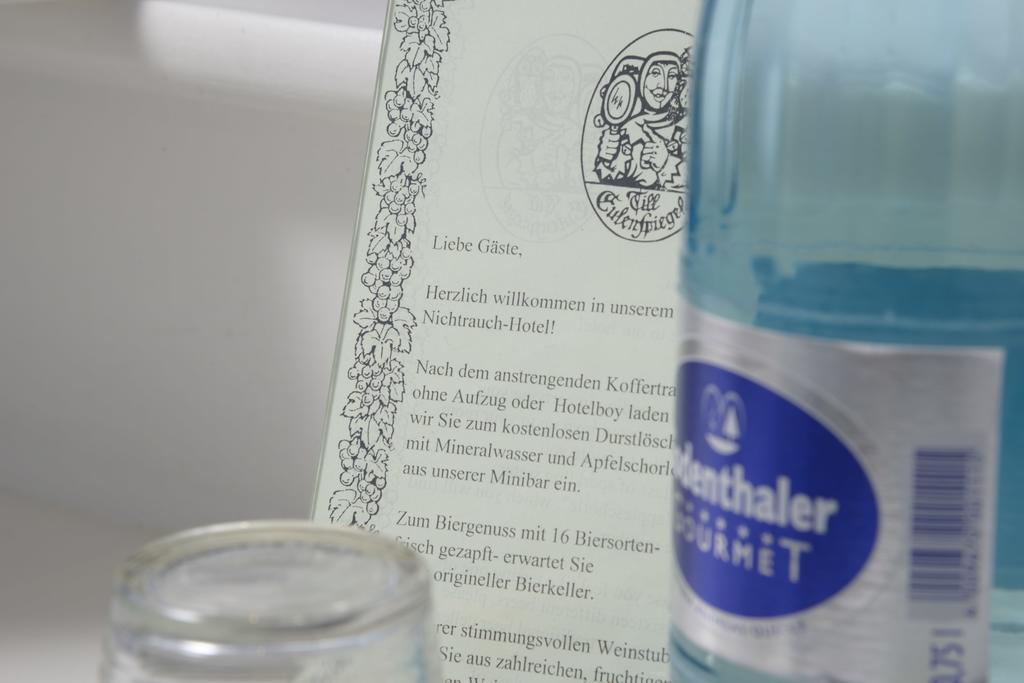 Hotel Till Eulenspiegel - Nichtrauchhotel - Garni Würzburg Buitenkant foto